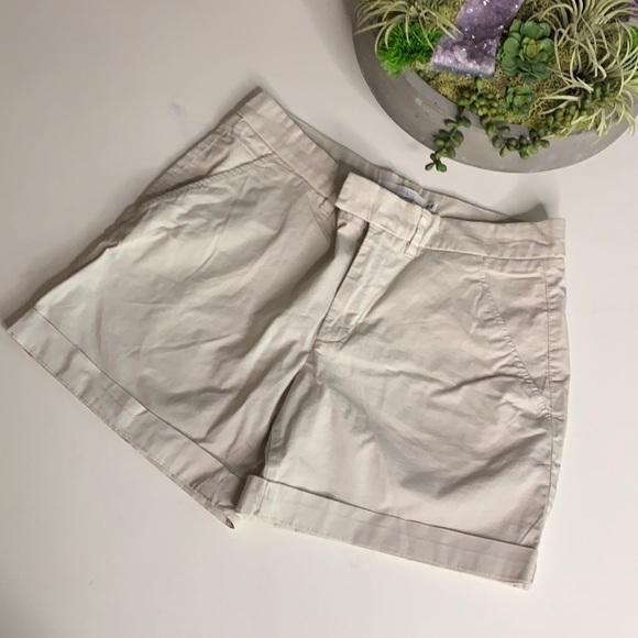 LOGG H&M Khaki Cuffed Casual shorts size 10 women’s weekend fit high rise - Picture 1 of 5